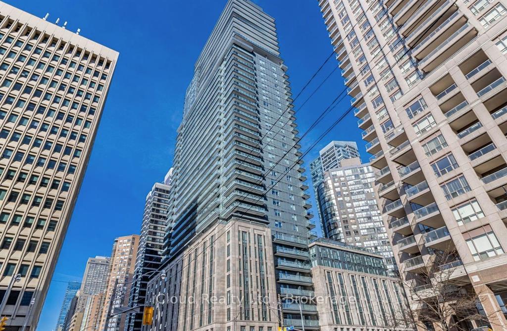 955-bay-street-toronto-ontario-c13472566