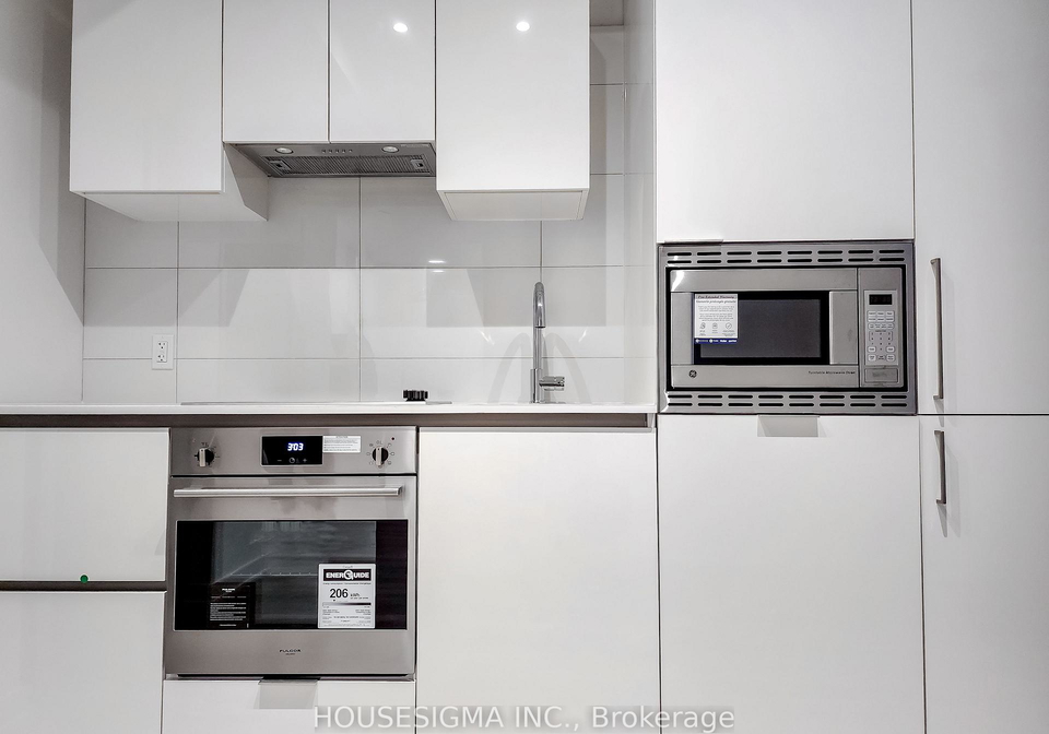 121-st-patrick-street-toronto-ontario-c13472702