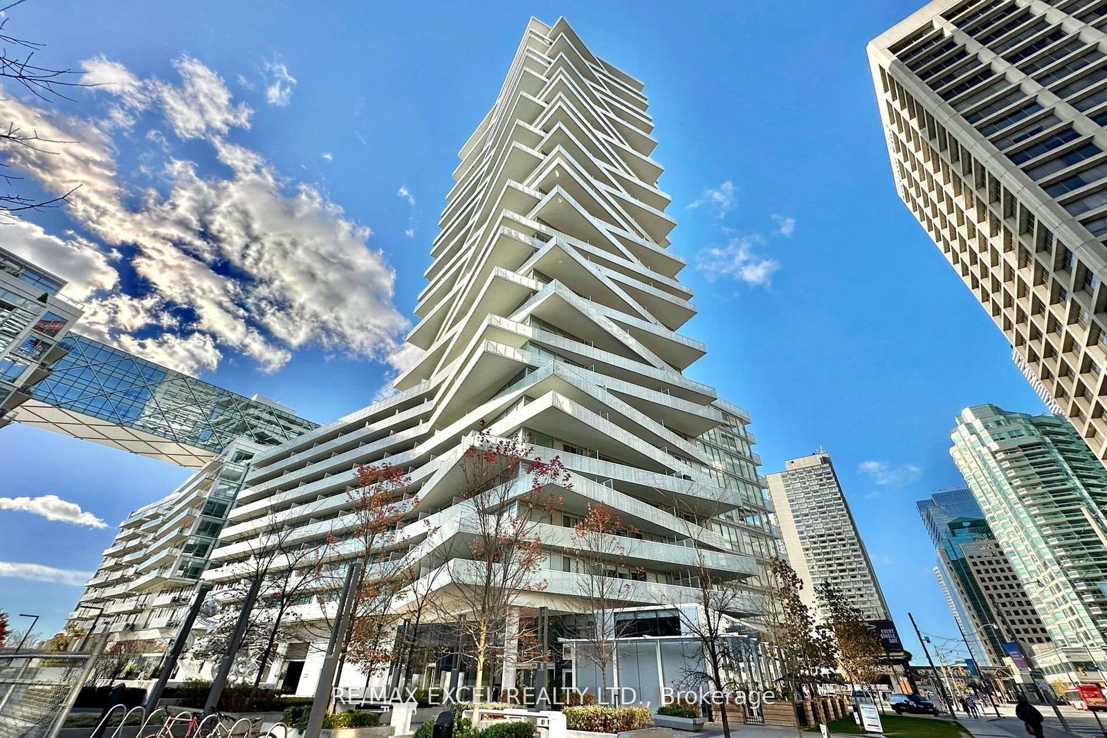 15-queens-quay-e-toronto-ontario-c13472834