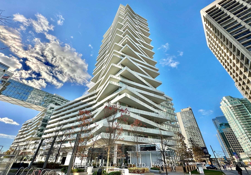 15-queens-quay-e-toronto-ontario-c13472834