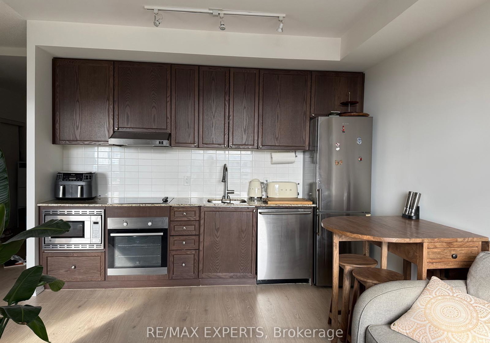 7-kenaston-gardens-north-york-ontario-c13472840