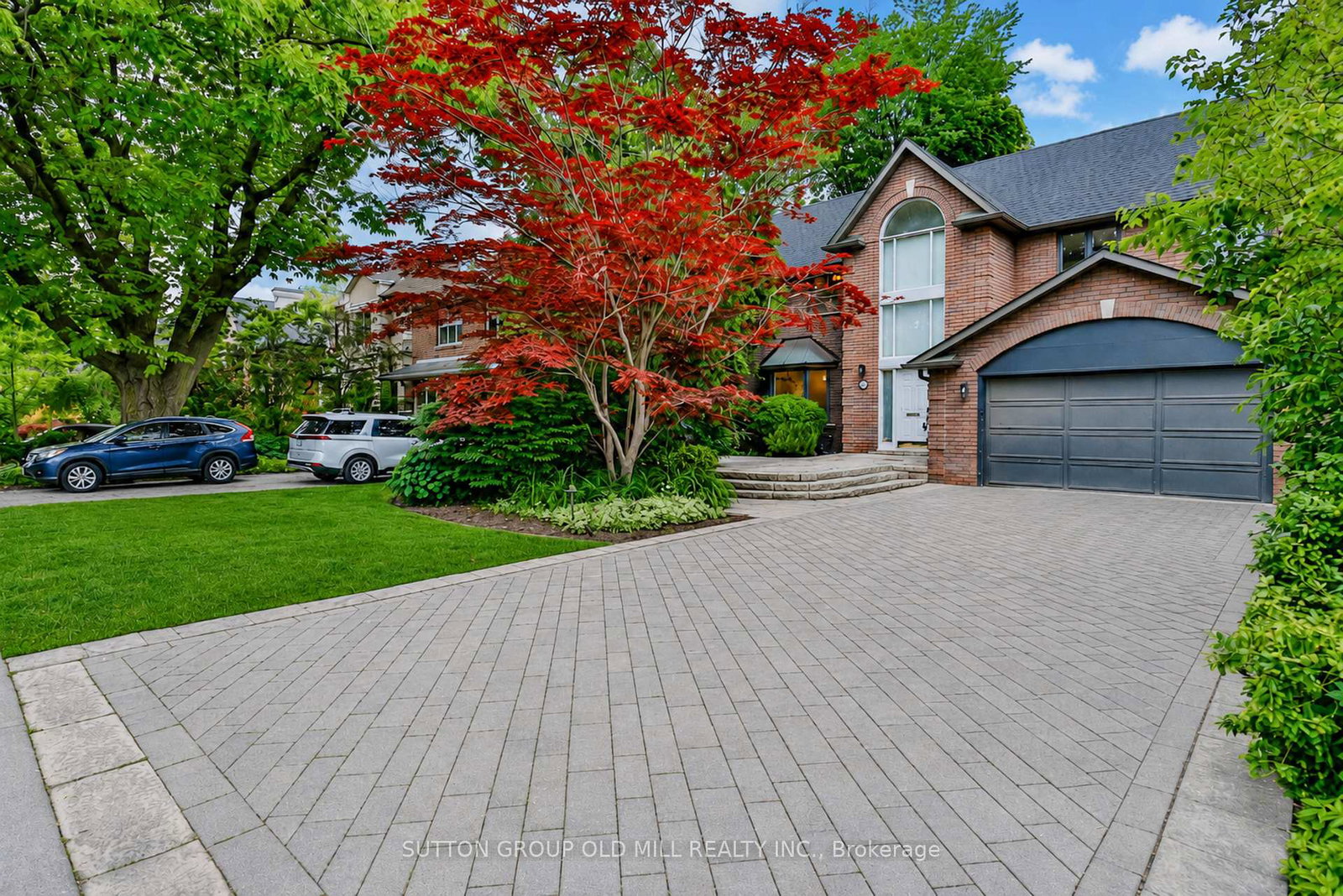 566-castlefield-avenue-toronto-ontario-c13472892