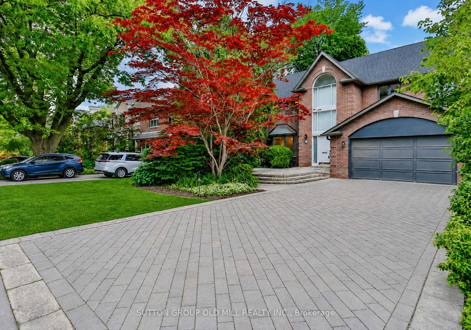 566-castlefield-avenue-toronto-ontario-c13472892