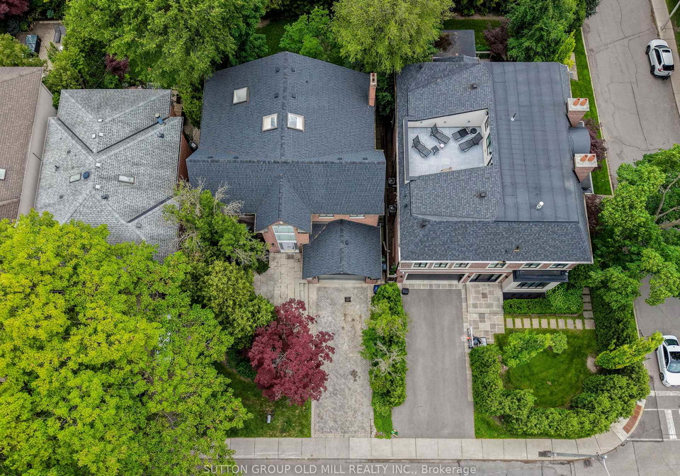 566-castlefield-avenue-toronto-ontario-c13472892