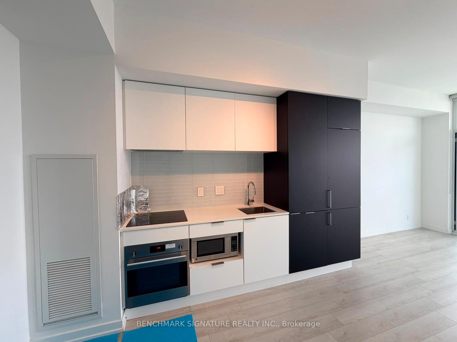 33-helendale-avenue-toronto-ontario-c13472934
