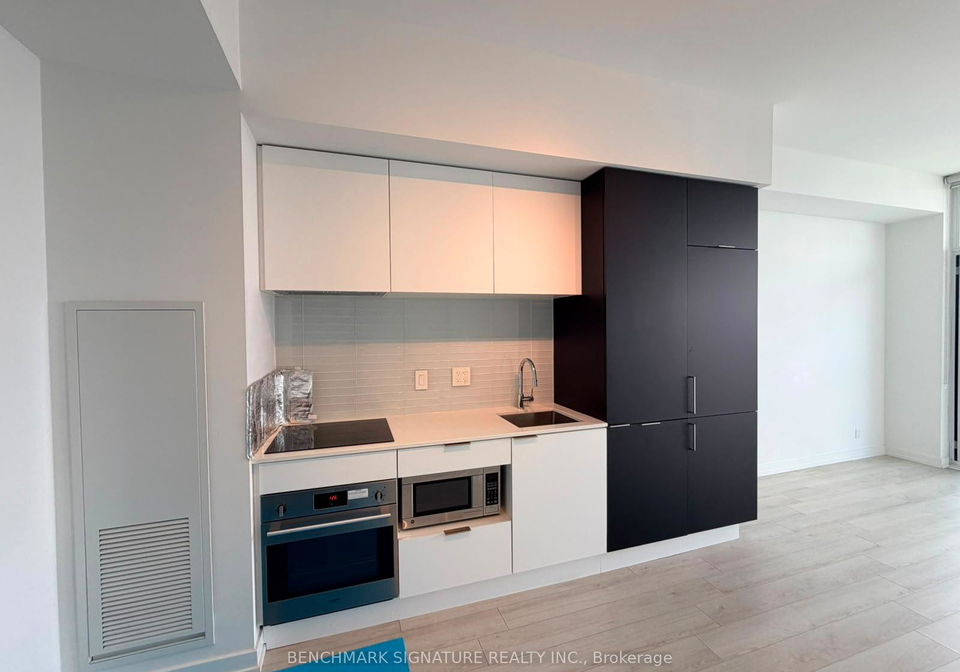 33-helendale-avenue-toronto-ontario-c13472934