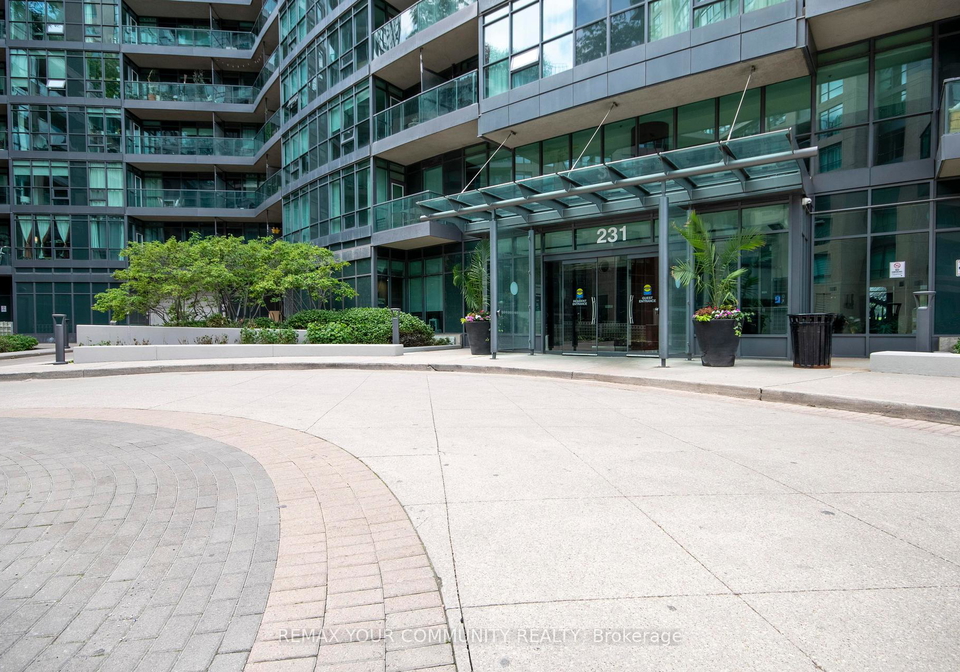 231-fort-york-boulevard-toronto-ontario-c13473064