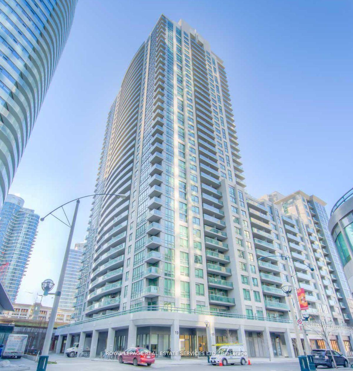 19-grand-trunk-crescent-toronto-ontario-c13473200