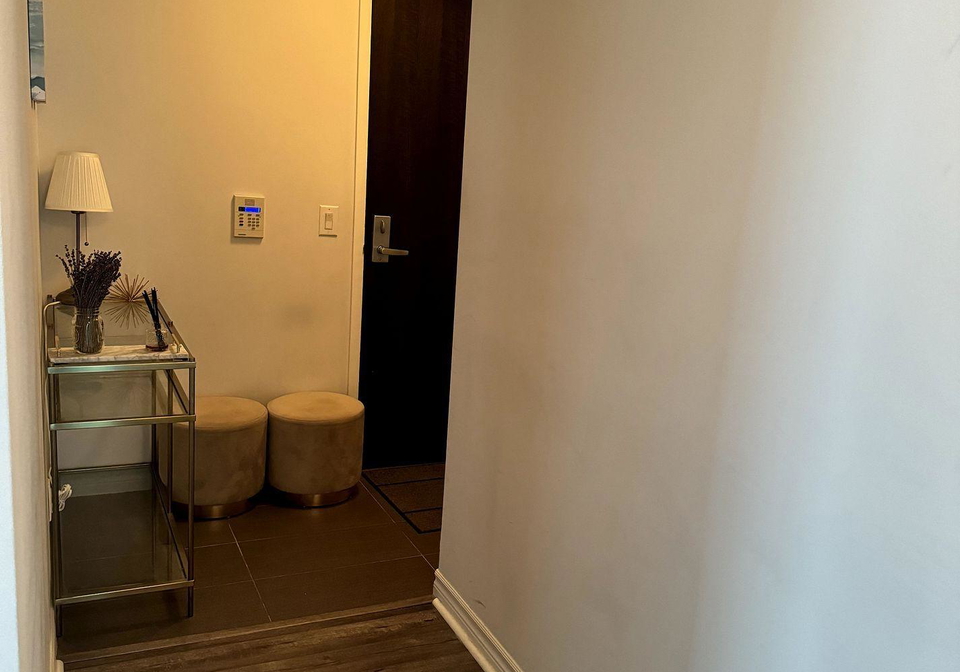 19-grand-trunk-crescent-toronto-ontario-c13473200