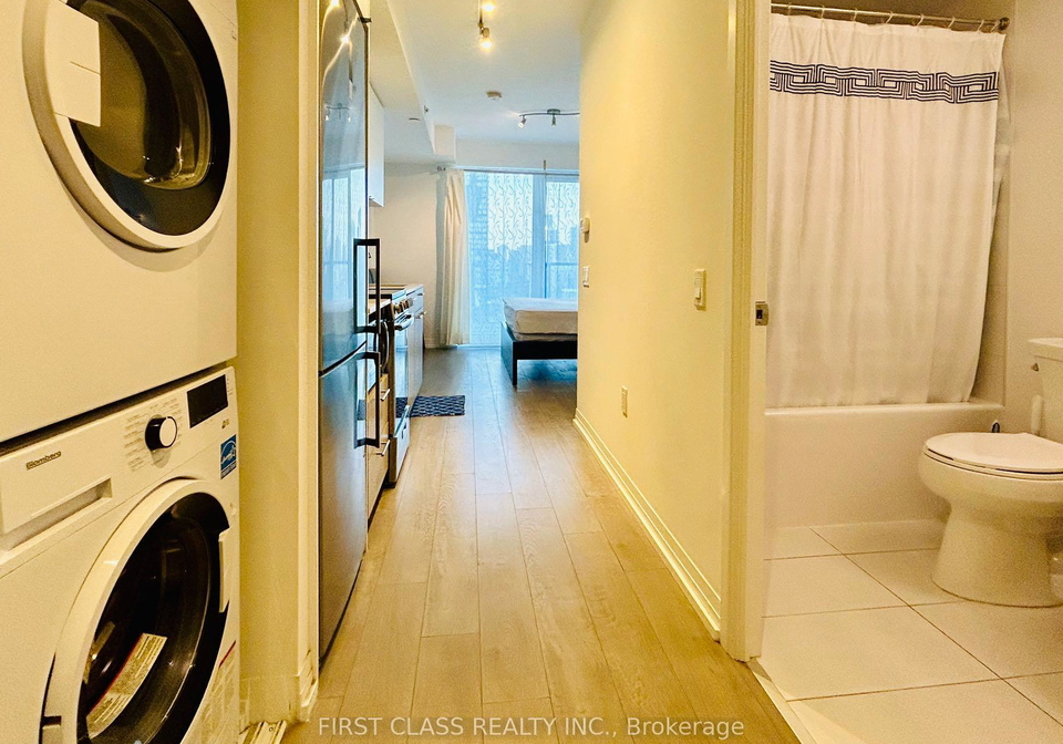 251-jarvis-street-toronto-ontario-c13473566