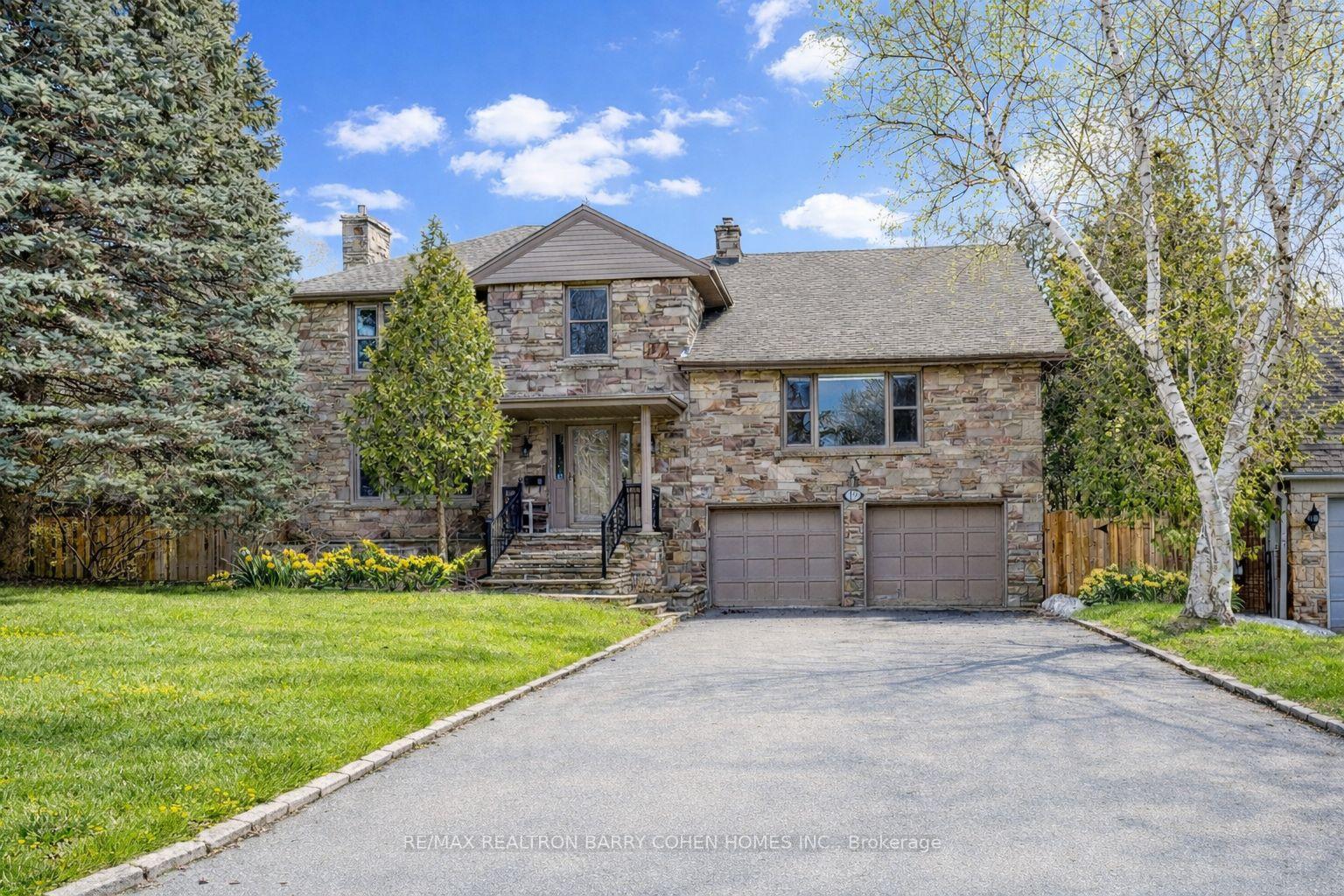 19-lower-links-road-north-york-ontario-c13473580