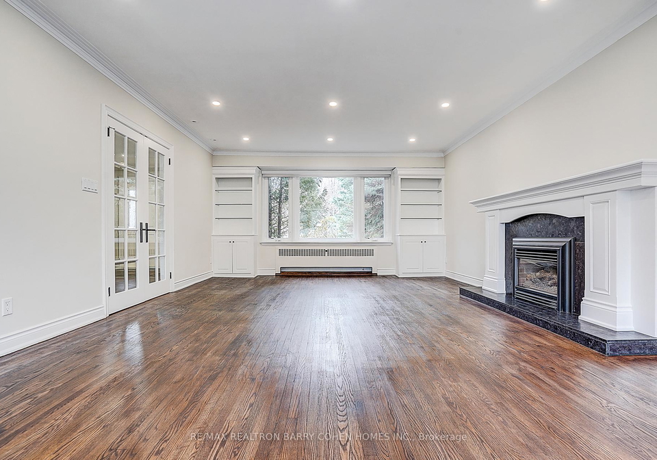 19-lower-links-road-north-york-ontario-c13473580