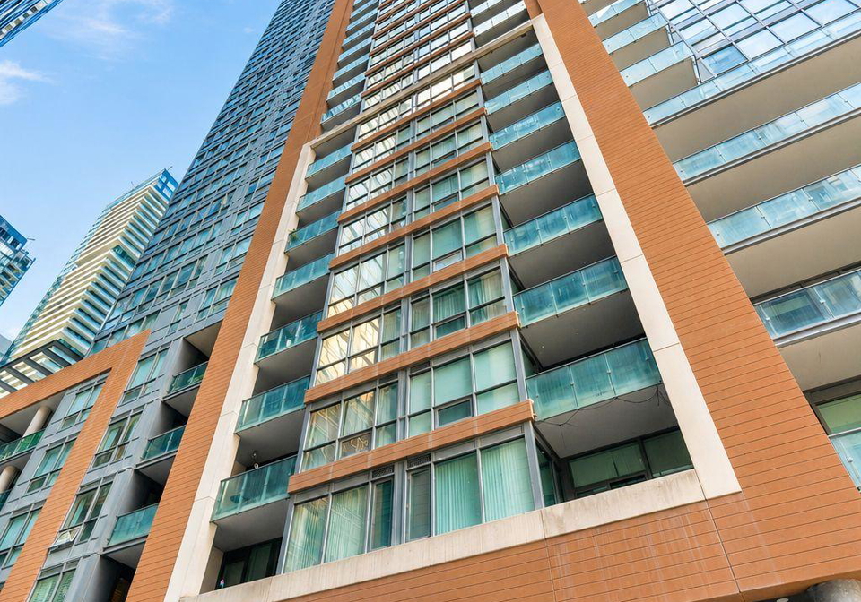 8-mercer-street-toronto-ontario-c13473612
