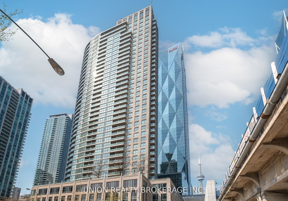 18-yonge-street-toronto-ontario-c13473890