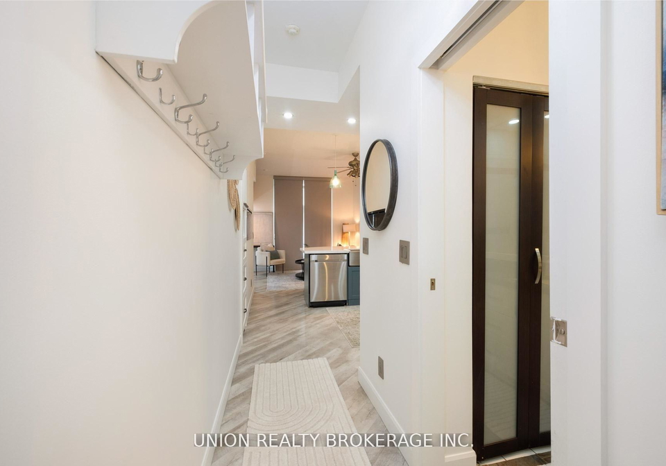 18-yonge-street-toronto-ontario-c13473890