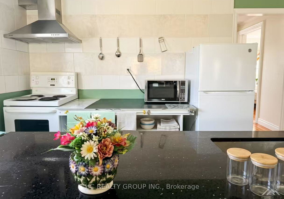 389-ruth-avenue-north-york-ontario-c13473930