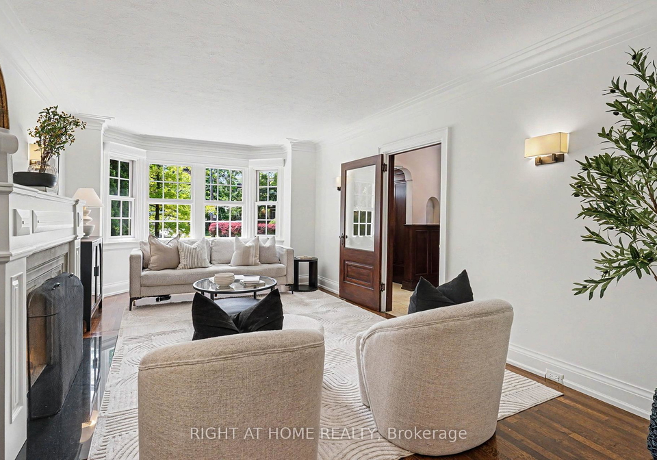 504-roselawn-avenue-toronto-ontario-c13474322