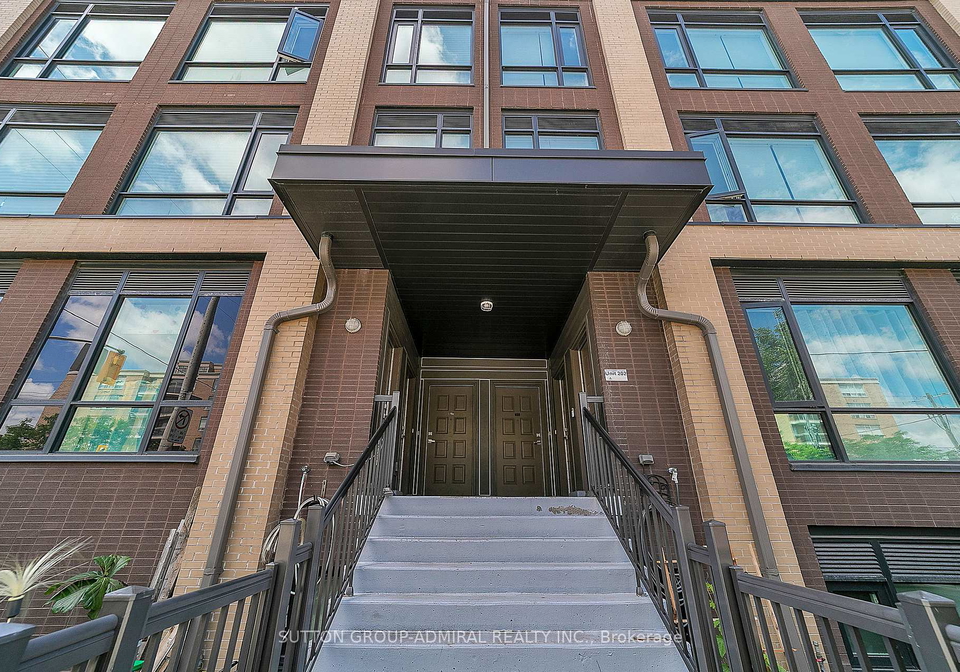 639-lawrence-avenue-toronto-ontario-c13474436