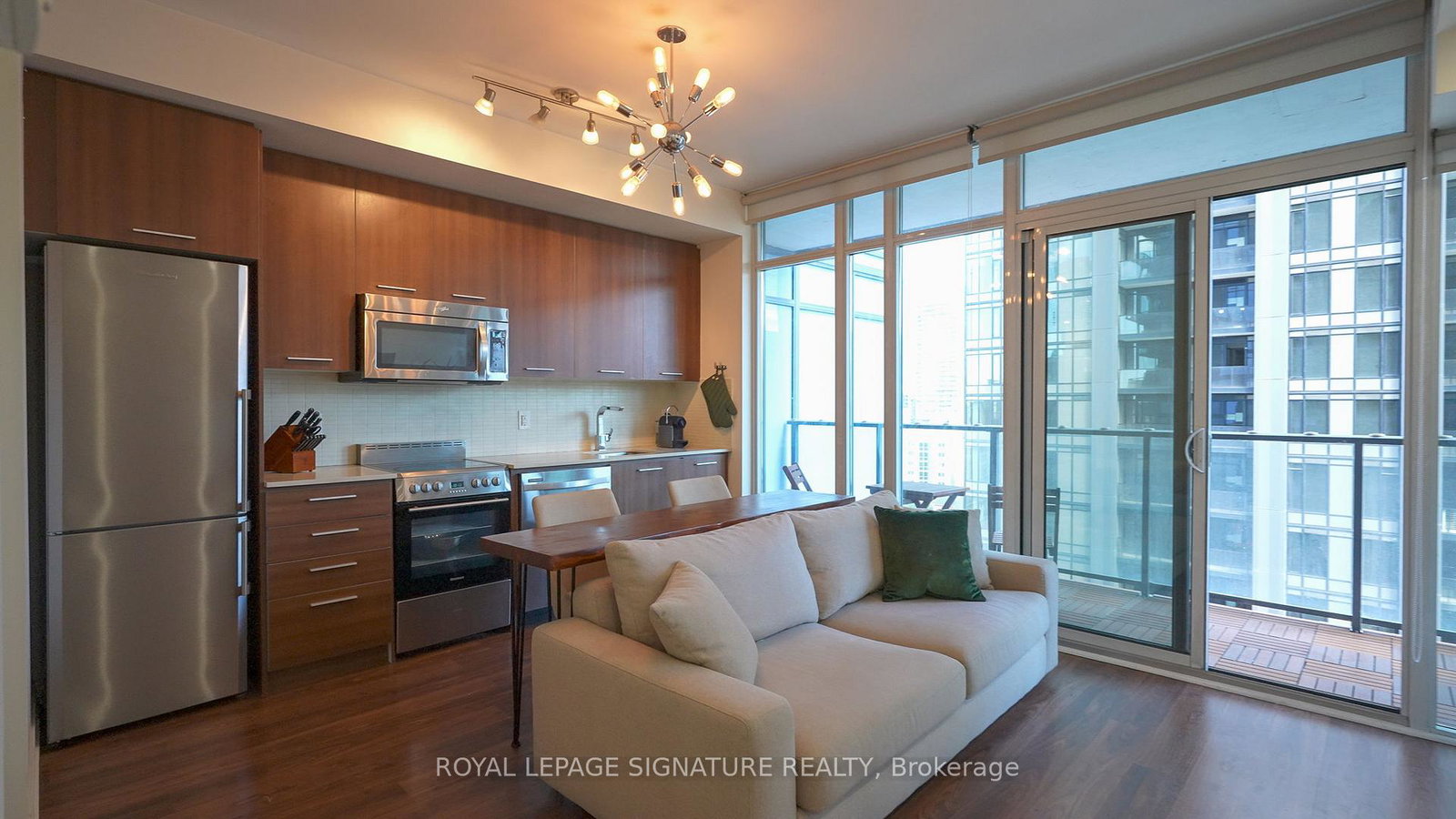 105-george-street-toronto-ontario-c13474572