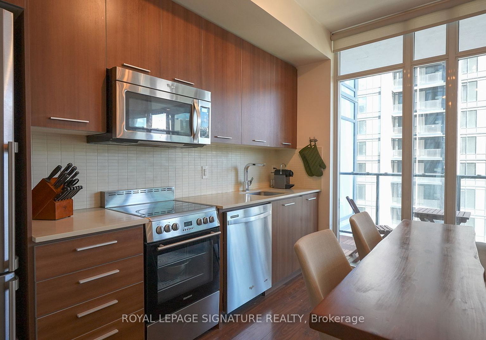 105-george-street-toronto-ontario-c13474572