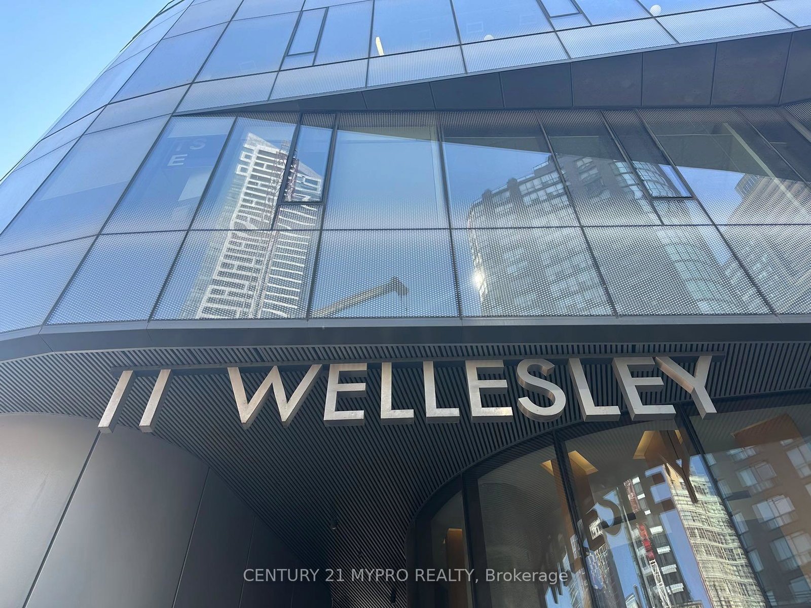 11-wellesley-street-w-toronto-ontario-c13474624