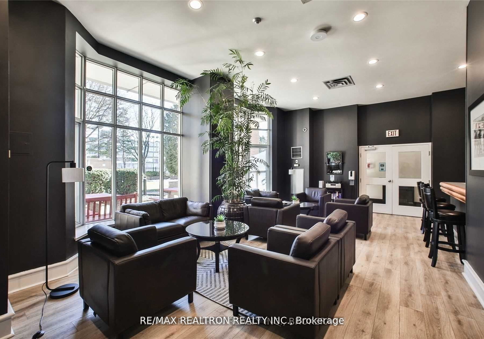 21-overlea-boulevard-east-york-ontario-c13474672