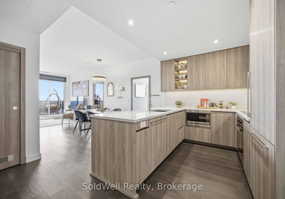 25-mcmahon-drive-north-york-ontario-c13474774