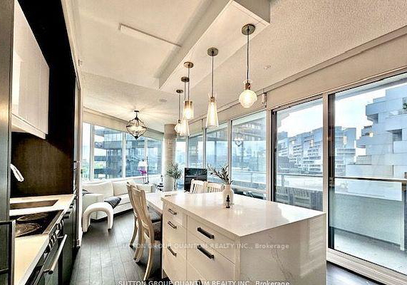 120-bayview-avenue-toronto-ontario-c13475024