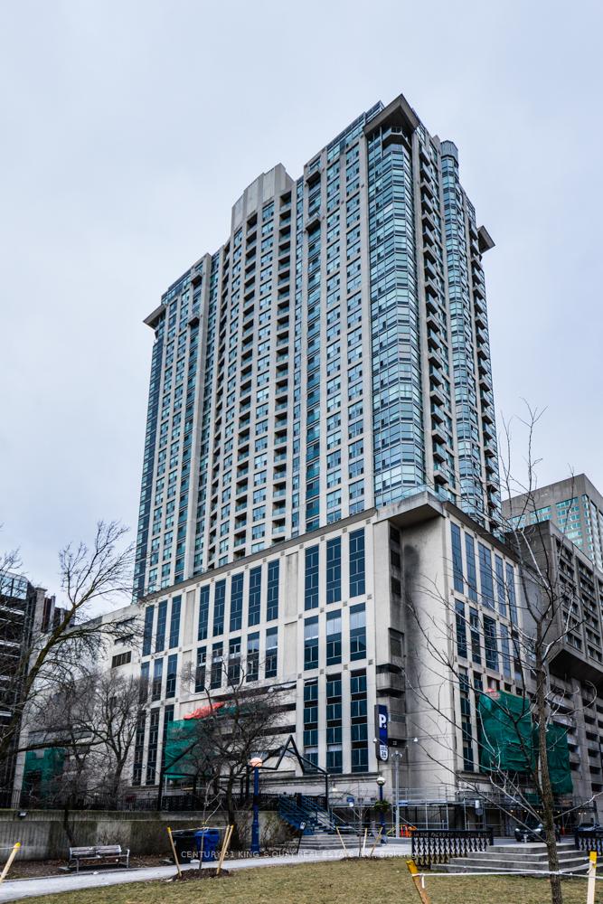8-park-road-toronto-ontario-c13475082
