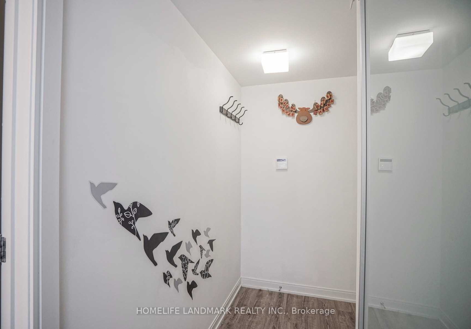 42-charles-street-e-toronto-ontario-c13475454