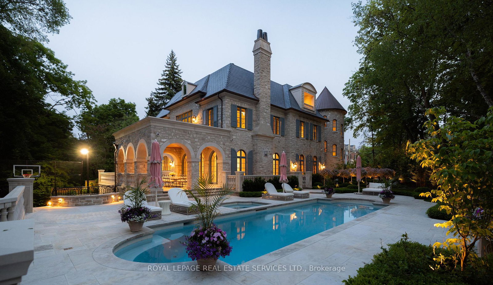 221-forest-hill-road-toronto-ontario-c13475538