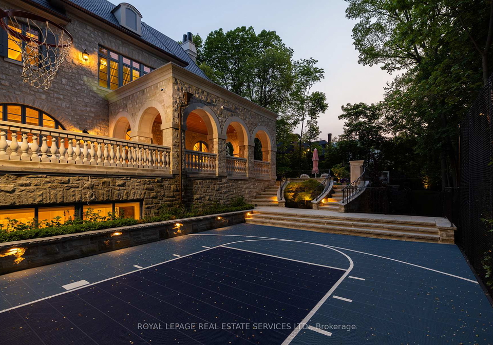 221-forest-hill-road-toronto-ontario-c13475538