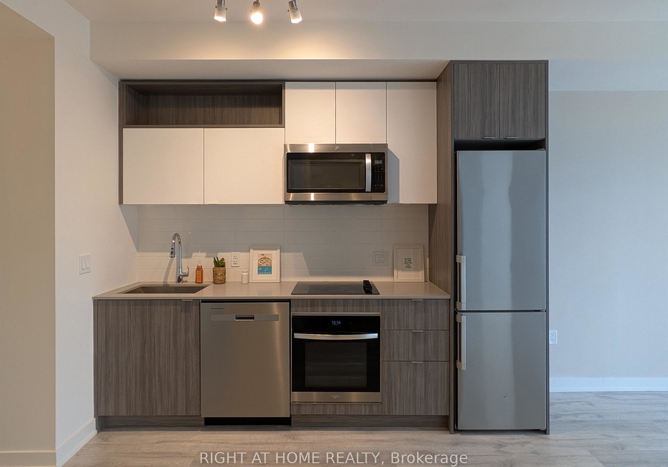 70-princess-street-toronto-ontario-c13475984