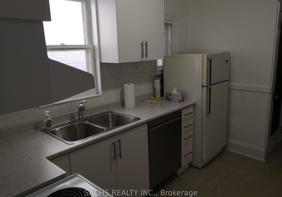 61-latimer-avenue-toronto-ontario-c13476088