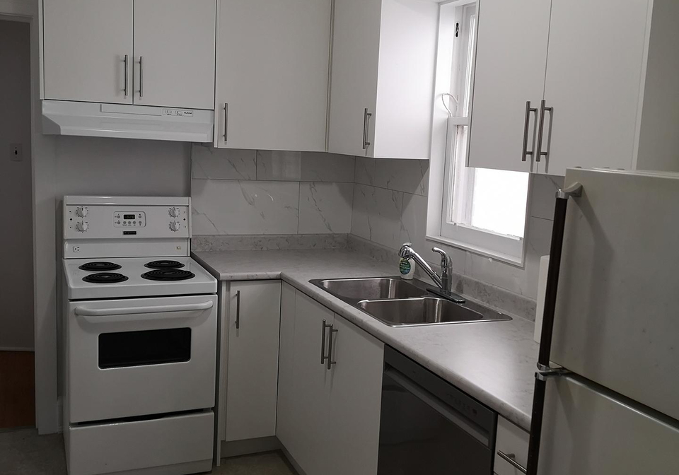 61-latimer-avenue-toronto-ontario-c13476088