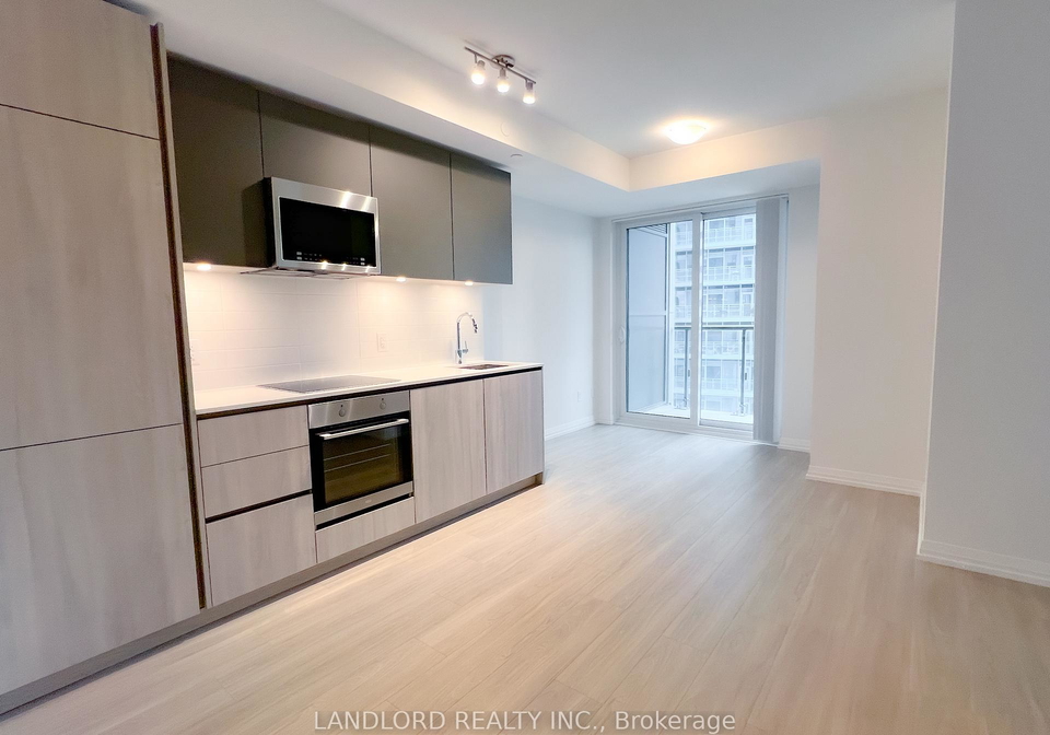 8-widmer-street-toronto-ontario-c13476456