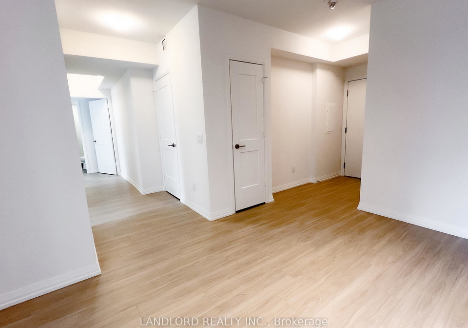 8-widmer-street-toronto-ontario-c13476456