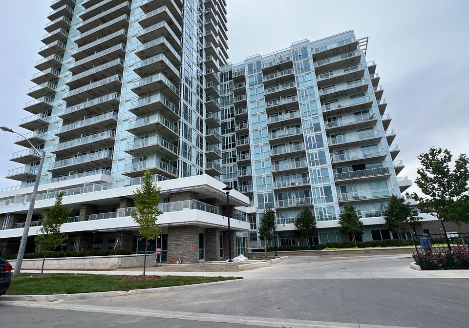 10-deerlick-court-north-york-ontario-c13476572