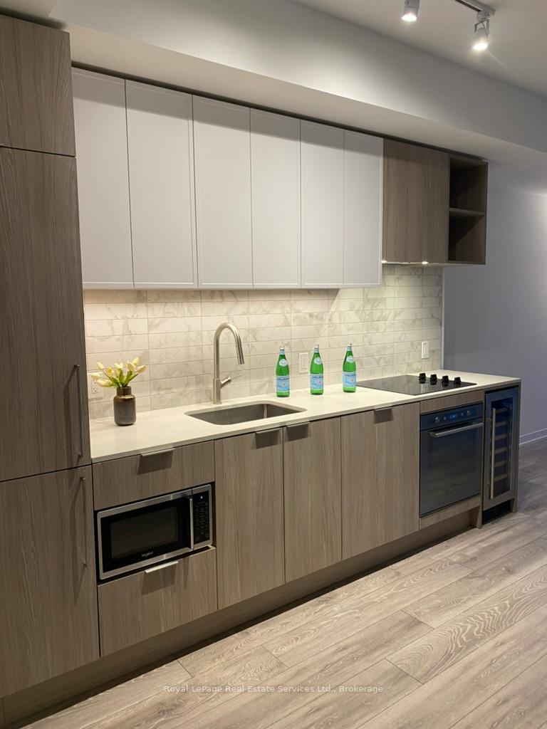 2020-bathurst-street-toronto-ontario-c13476790