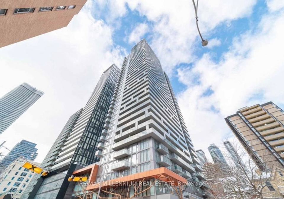 28-wellesley-street-e-toronto-ontario-c13476800
