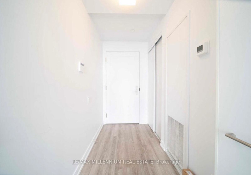 28-wellesley-street-e-toronto-ontario-c13476800