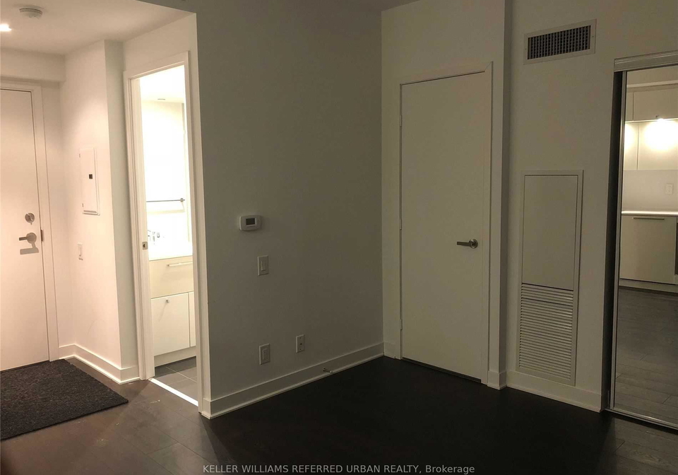 15-grenville-street-toronto-ontario-c13476842