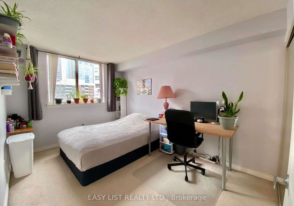 1055-bay-street-toronto-ontario-c13476860
