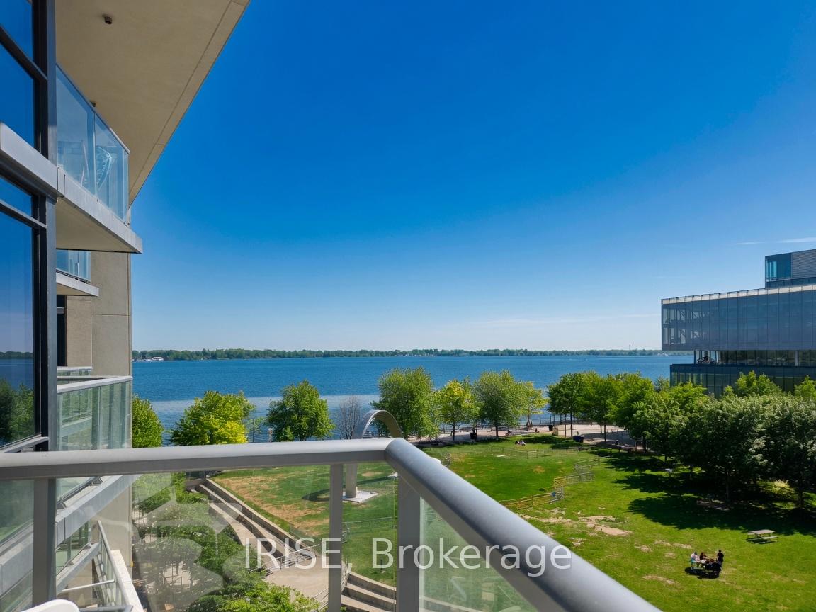 15-merchants-wharf-toronto-ontario-c13477218