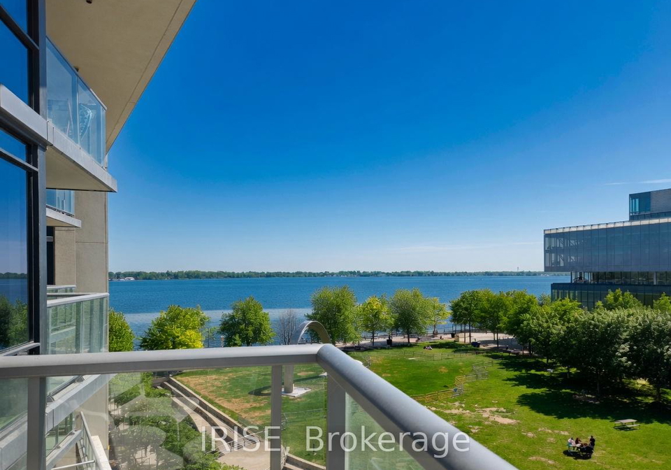 15-merchants-wharf-toronto-ontario-c13477218