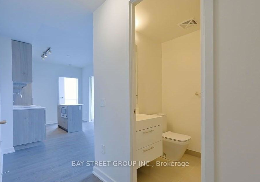 1-yorkville-avenue-toronto-ontario-c13477272