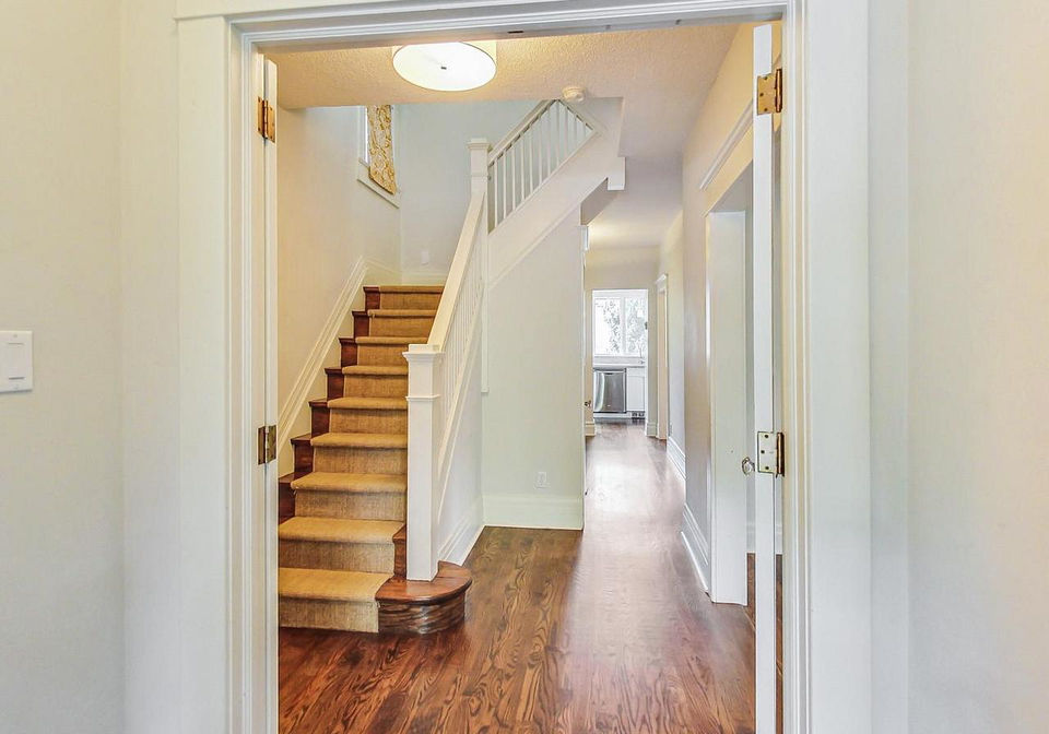 46-alberta-avenue-toronto-ontario-c13477358