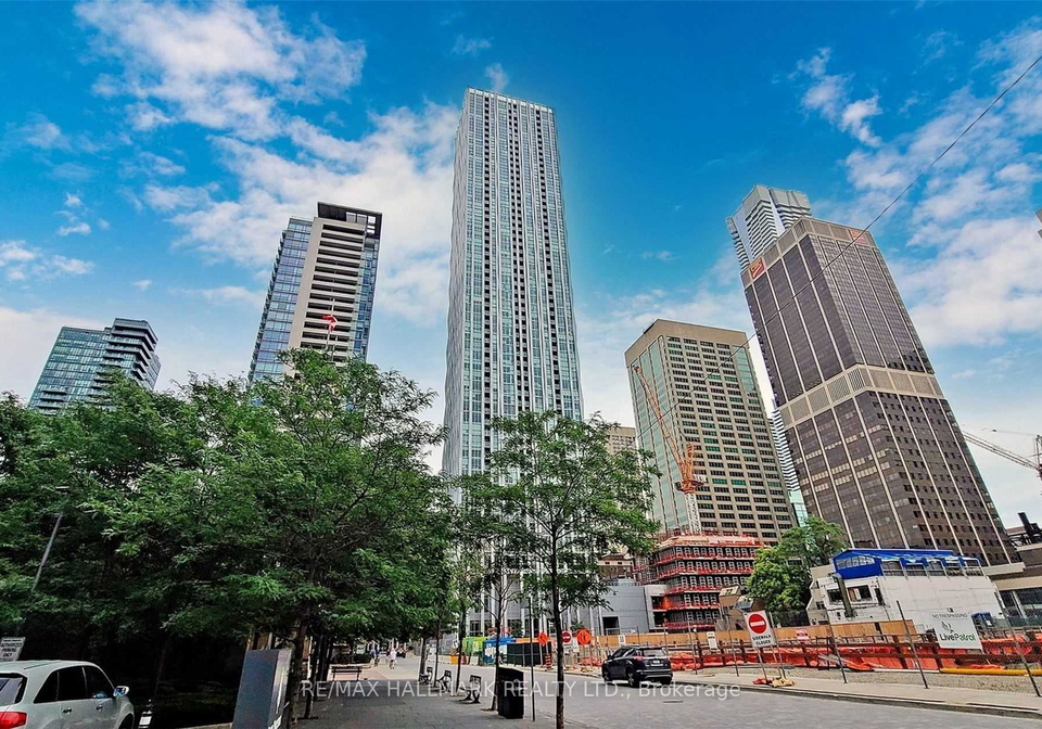 1-yorkville-avenue-toronto-ontario-c13477458