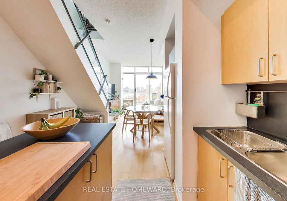 388-richmond-street-w-toronto-ontario-c13477524