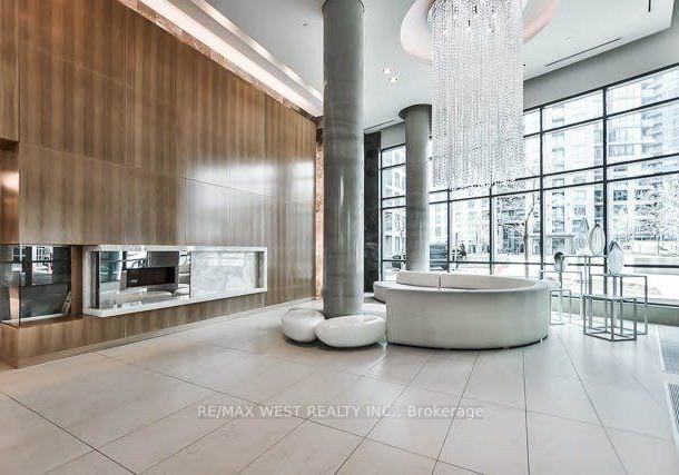 215-fort-york-boulevard-toronto-ontario-c13477588